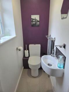 Cloakroom/wc