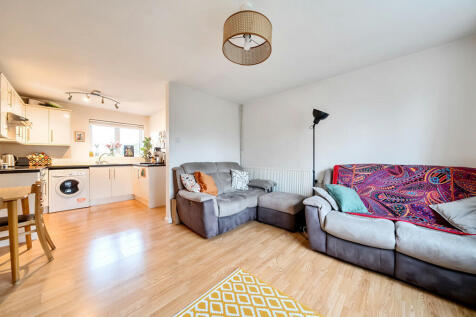 Sitting Rm/Kitchen