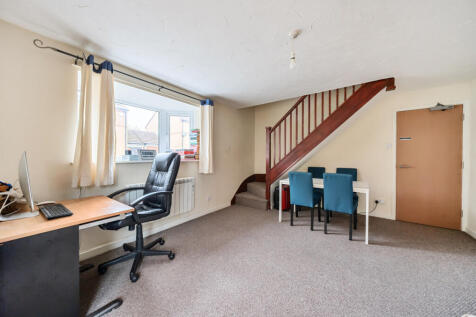 Sitting/Dining Room