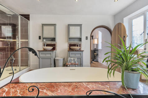 Ensuite Bathroom