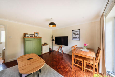 Sitting/Dining Room
