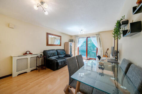 Sitting/Dining Room