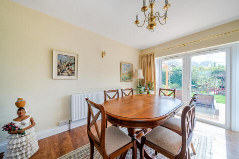 Sitting/Dining Room