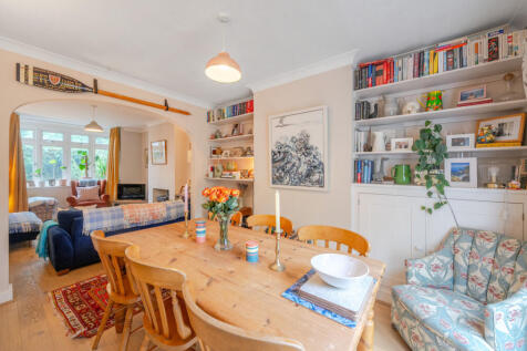 Sitting/Dining Room