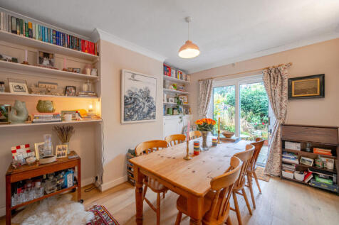 Sitting/Dining Room