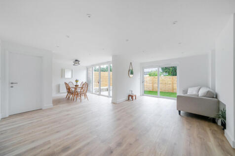 Sitting/Dining Room