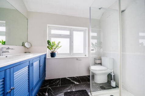 Ensuite Shower Room