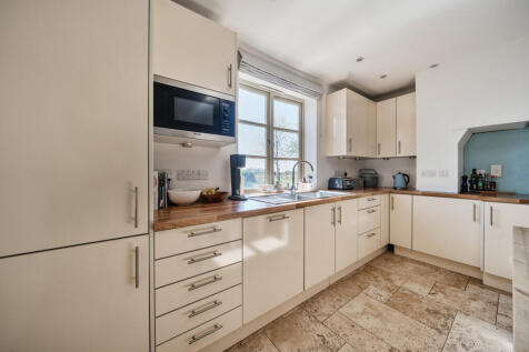 Kitchen/Breakfast Rm