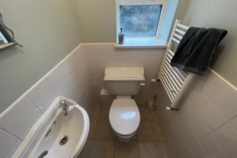 Cloakroom/wc