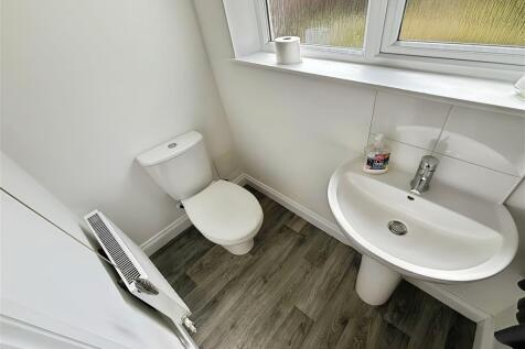 Cloakroom/wc