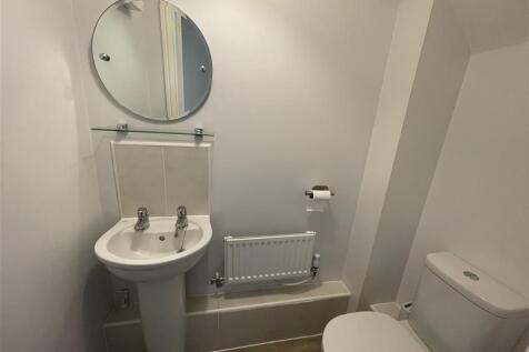 Cloakroom/wc