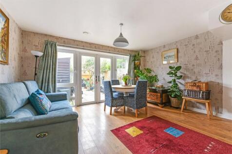 Sitting/Dining Room