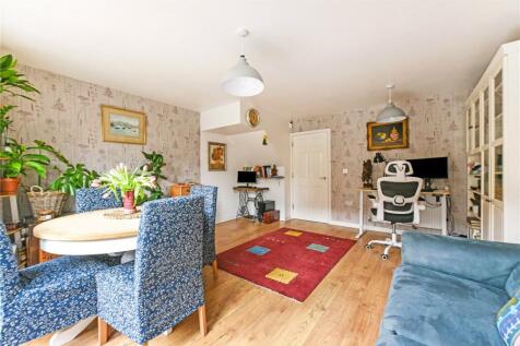 Sitting/Dining Room