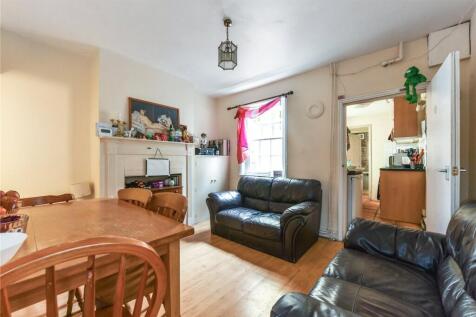 Sitting/Dining Room