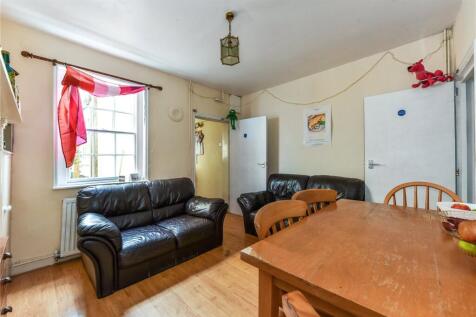 Sitting/Dining Room