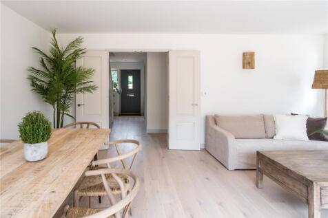 Sitting/Dining Room