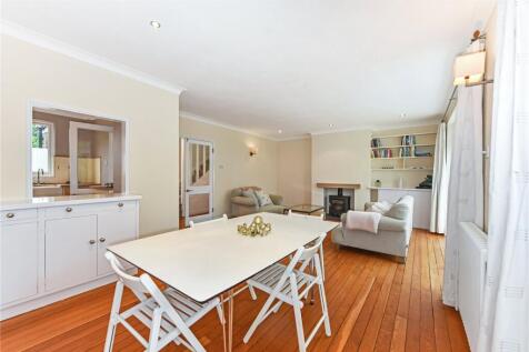 Sitting/Dining Room