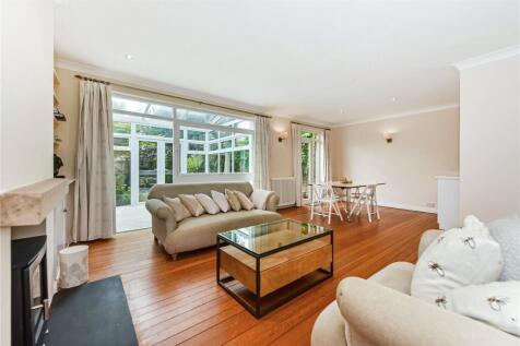 Sitting/Dining Room