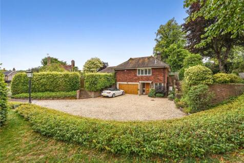 Driveway/Entrance