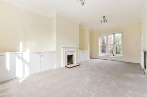 Sitting/Dining Room