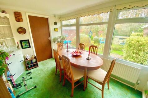 Dining Room/Bedroom 3