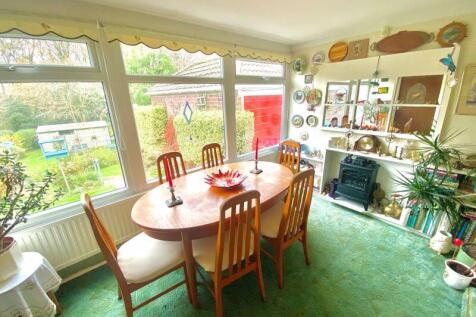 Dining Room/Bedroom 3
