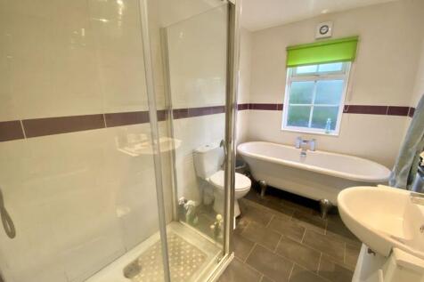 Bath and Shower Room