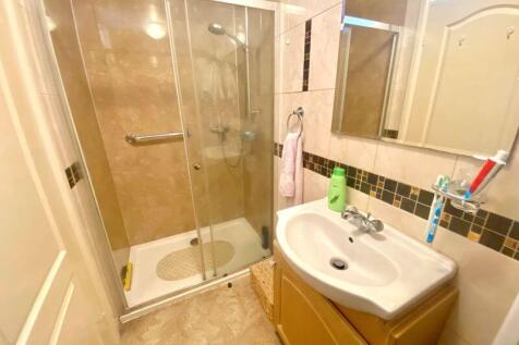 Ensuite Shower Room