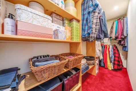 Walk-In Wardrobe
