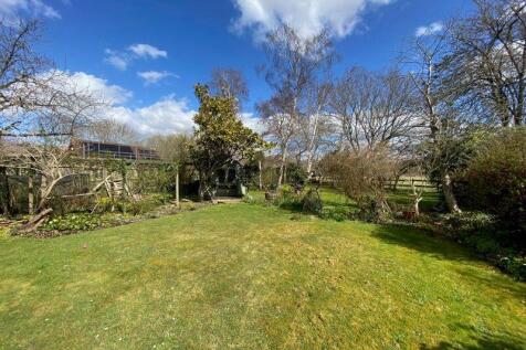 Enclosed Rear Garden