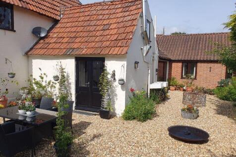 Rear Courtyard