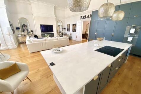 Lounge and Kitchen