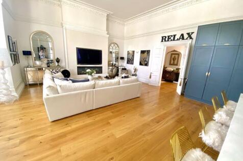 Lounge Area