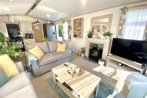 Lounge and Kitchen
