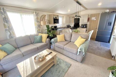 Lounge and Kitchen