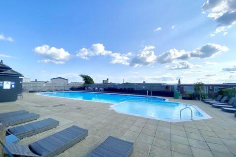 Solent Breezes Swimming Pool
