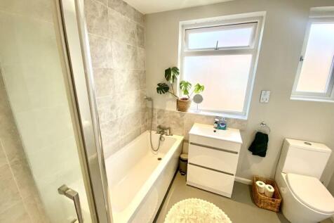 Bath and Shower Room