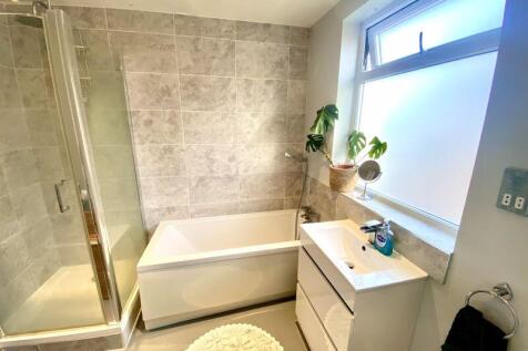 Bath and Shower Room