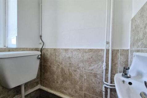 Cloakroom/wc