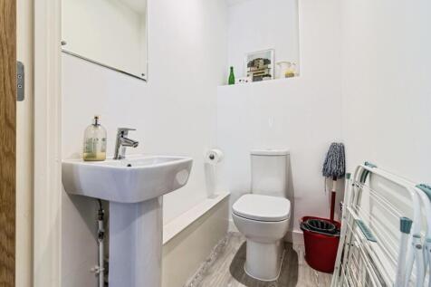 Cloakroom/Wc