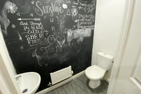 Cloakroom/wc