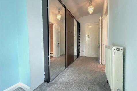 dressing bed 1.jpg