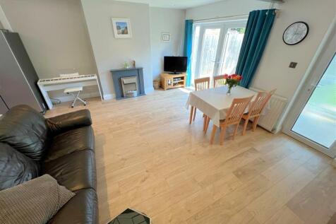living room 3.jpg