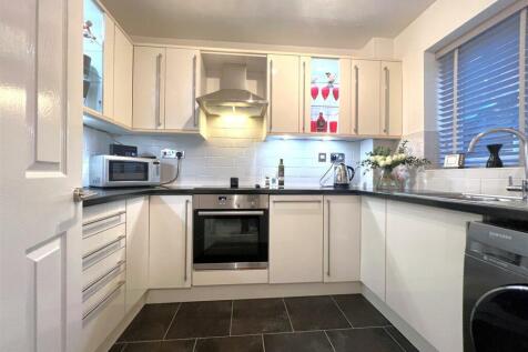 kitchen 2.jpg