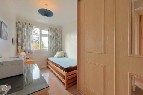 bedroom 3.jpg