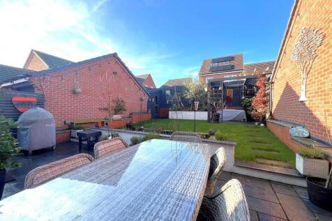 rear garden 1.jpg