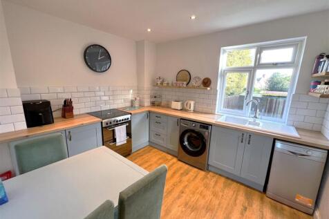 kitchen 3.jpg