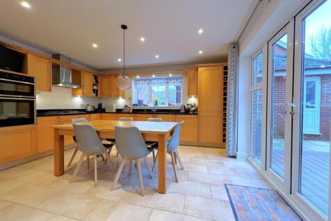 kitchen 1.jpg