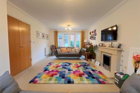 living room 5.jpg
