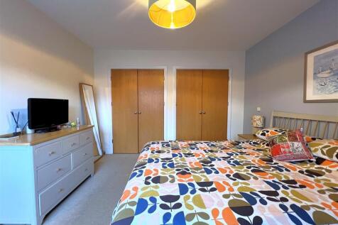 bed 1.1.jpg
